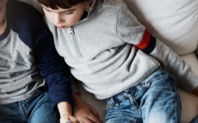 Uudet ruutuaikasuositukset herättävät keskustelua- ollaan toistemme puolella 